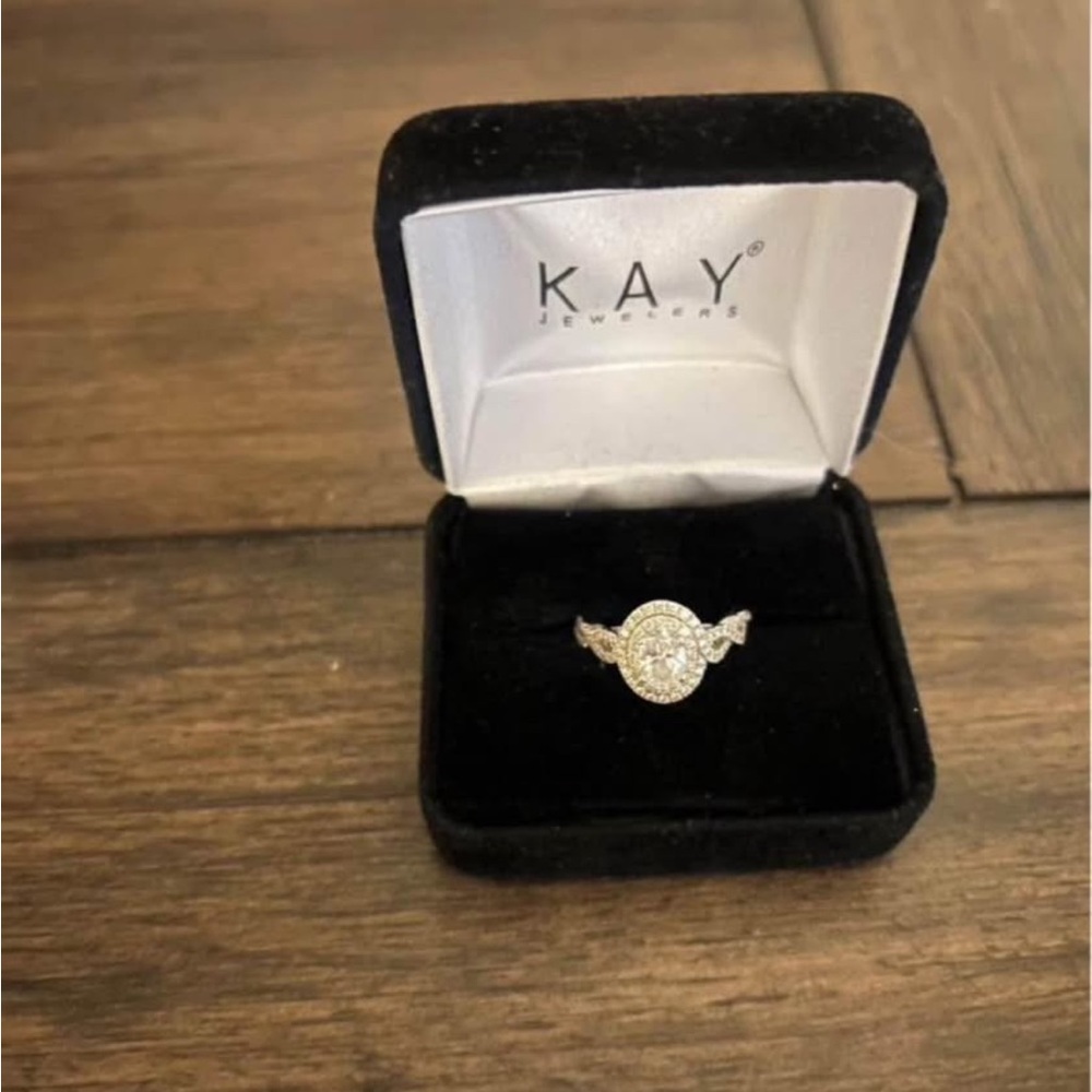 Size 7 Diamond Ring
